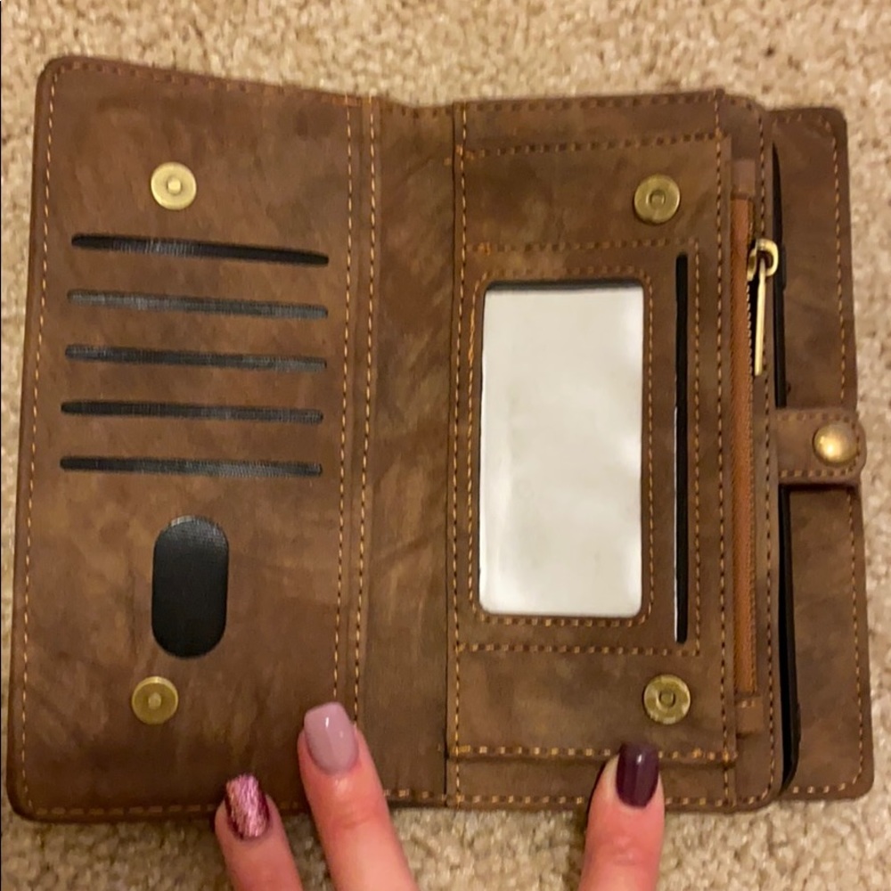 Case Me wallet w/ detachable phone case.
